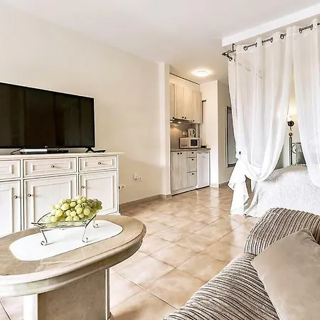 In Cristianos Ocean View Apartment